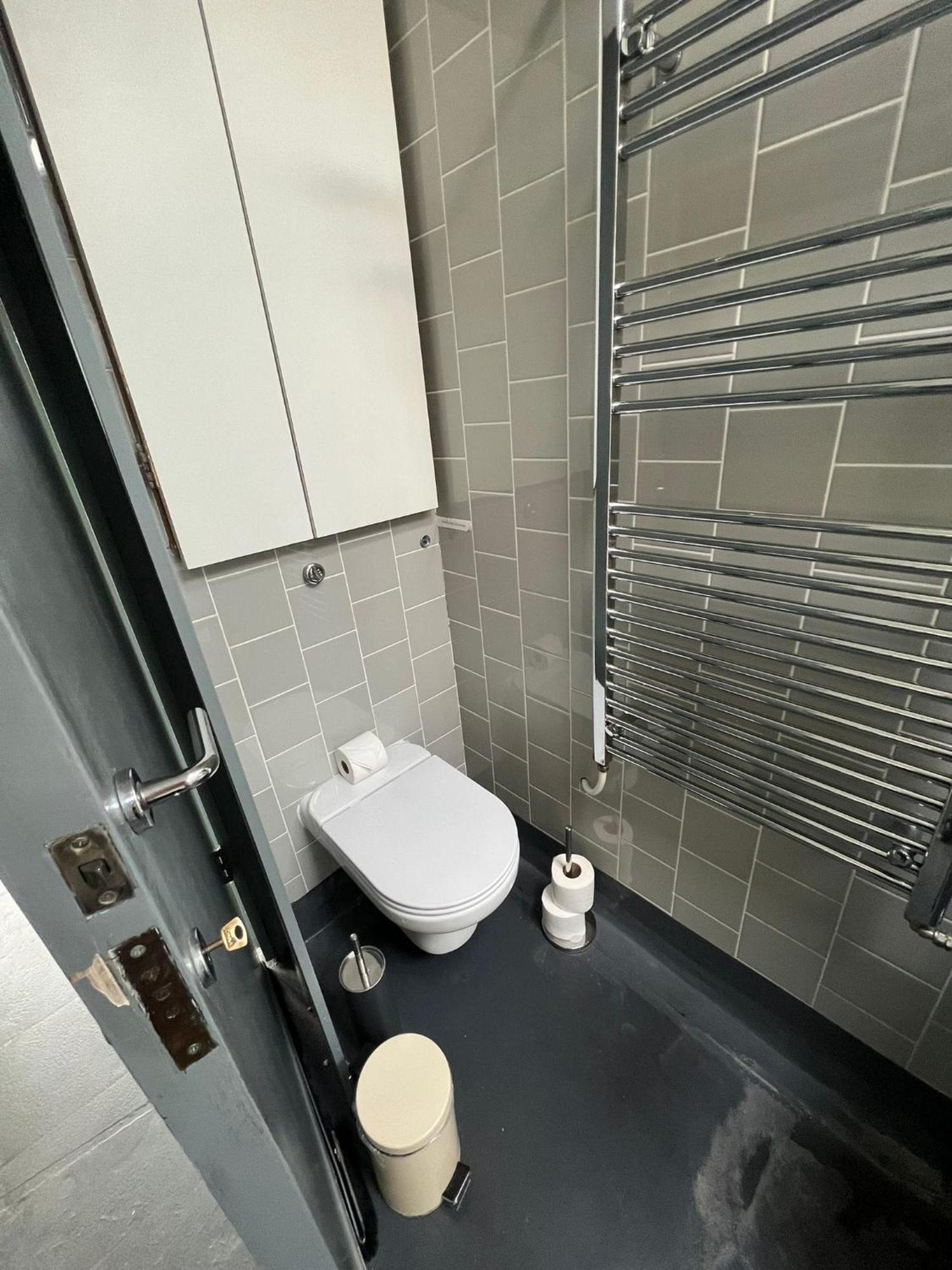 One Bed House In Camden Town Villa ลอนดอน ภายนอก รูปภาพ